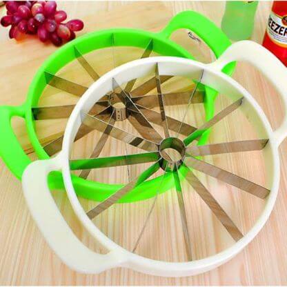 HOME_BASICS_MELON_SLICER_GALLERY_IMG4-min